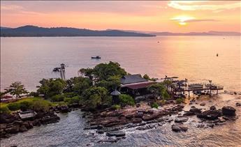 rock-sunset-island-bar-phu-quoc